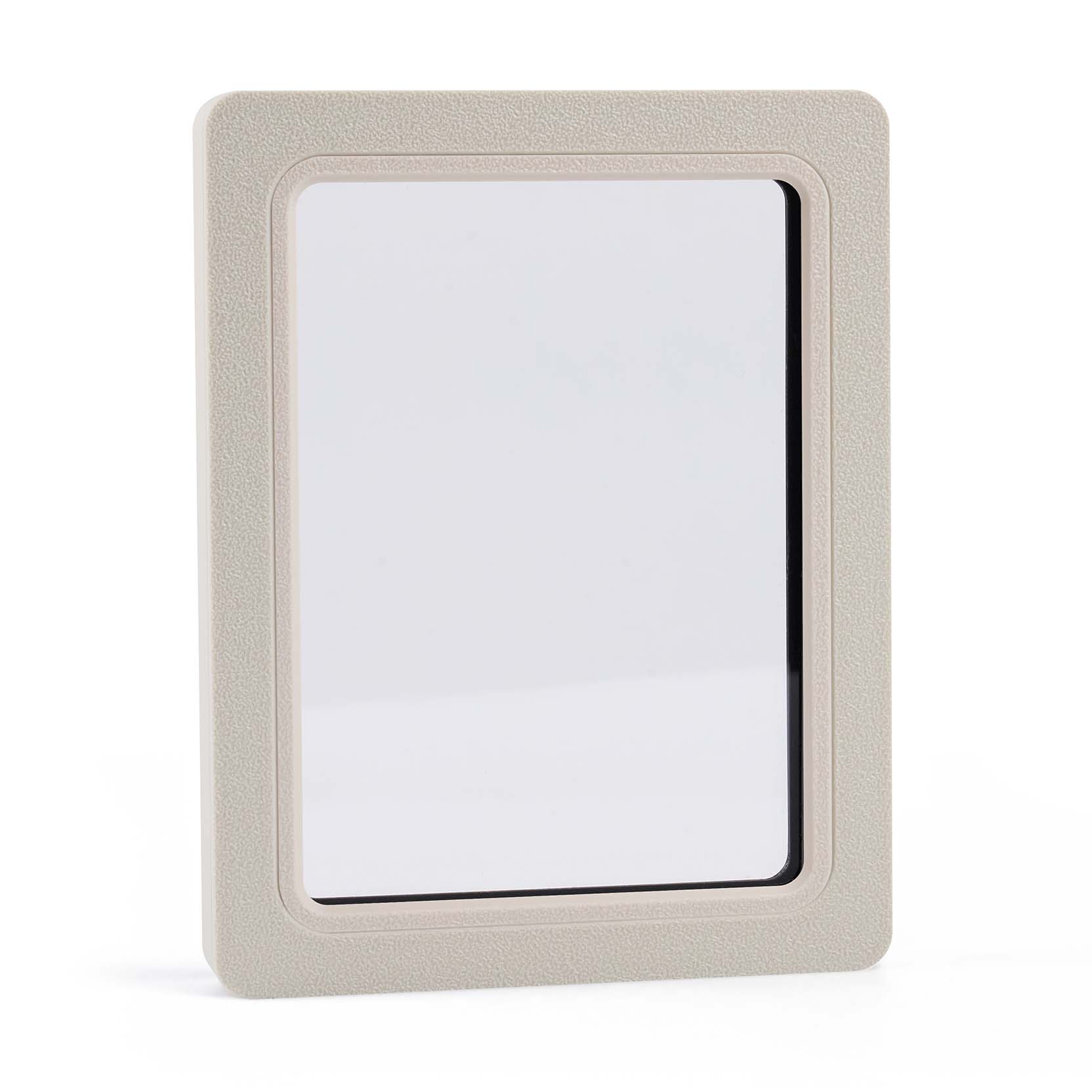 Card Fossil Standard Ungraded Case Light Mode – monochrome accent